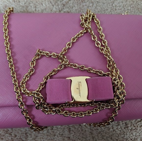 Ferragamo Crossbody bag with a chain - Picture 4 of 8